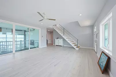 390 E Shore Road, Lindenhurst, NY 11757 - Photo 14