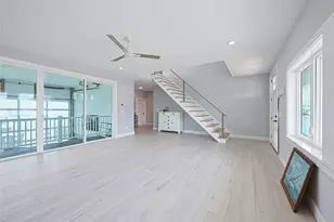 390 E Shore Rd, Lindenhurst, NY 11757 - Photo 14