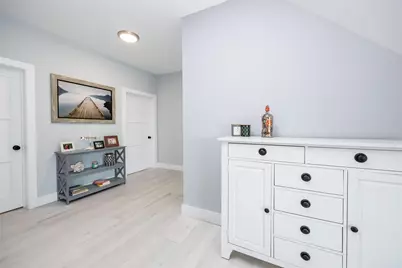 390 E Shore Road, Lindenhurst, NY 11757 - Photo 18