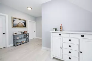 390 E Shore Rd, Lindenhurst, NY 11757 - Photo 18