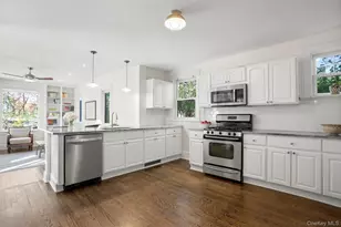 75 Young Ave, Pelham, NY 10803 - Photo 10