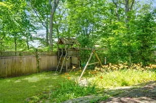 75 Young Ave, Pelham, NY 10803 - Photo 26
