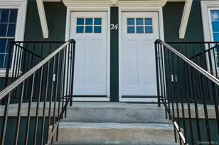 24 Clement St, Yonkers, NY 10710 - Photo 4