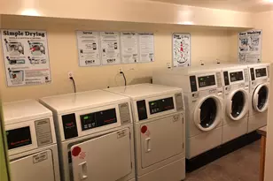 35-06 Leavitt St #3J Leavitt St, Flushing, NY 11354 - Photo 6