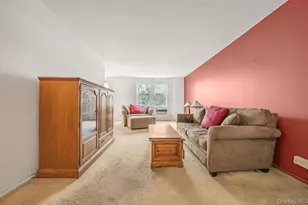 46-01 39th Ave, Sunnyside, NY 11104 - Photo 4