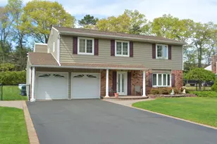 70 Fairfax Dr, Coram, NY 11727 - Photo 2