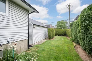 1901 New Hyde Park Rd, New Hyde Park, NY 11040 - Photo 26