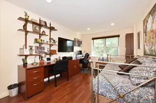 180 S Middle Neck Rd, Great Neck, NY 11021 - Photo 22