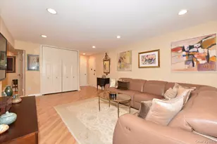 180 S Middle Neck Rd, Great Neck, NY 11021 - Photo 12