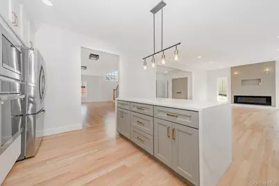 23 Bay Street, Bellmore, NY 11710 - Photo 24