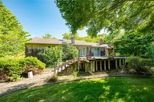 22 Penn Dr, Dix Hills, NY 11746 - Photo 36