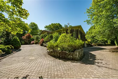 22 Penn Drive, Dix Hills, NY 11746 - Photo 32