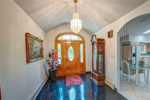 22 Penn Dr, Dix Hills, NY 11746 - Photo 10