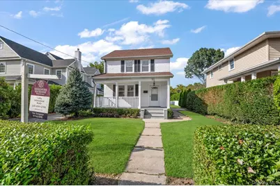 33 Avenue B Avenue, Port Washington, NY 11050 - Photo 2