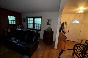 15 Astor Pl, Valley Stream, NY 11581 - Photo 10