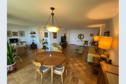 27110 Grand Central Parkway #19A, Floral Park, NY 11005 - Photo 4