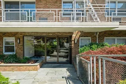 90 S Park Avenue #B17, Rockville Centre, NY 11570 - Photo 4