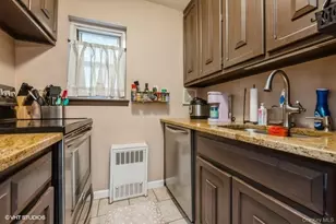 90 S Park Ave, Rockville Centre, NY 11570 - Photo 14