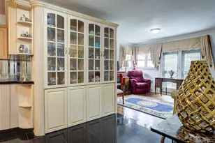 71-26 170th St, Fresh Meadows, NY 11365 - Photo 8