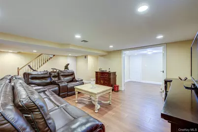 7126 170th Street, Fresh Meadows, NY 11365 - Photo 22