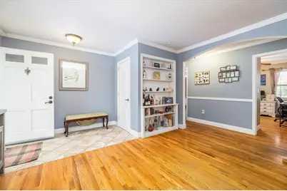 9 North Court, Bayville, NY 11709 - Photo 2