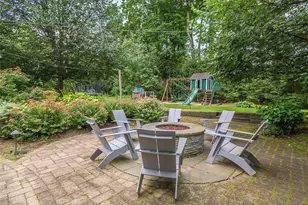184 Circle Dr, Manhasset, NY 11030 - Photo 30