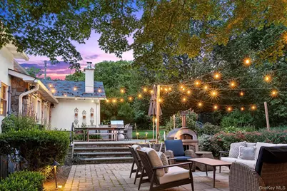 184 Circle Drive, Manhasset, NY 11030 - Photo 34