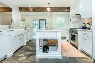 184 Circle Dr, Manhasset, NY 11030 - Photo 10