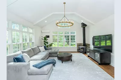 184 Circle Drive, Manhasset, NY 11030 - Photo 12