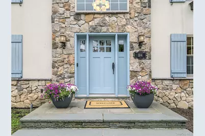 184 Circle Drive, Manhasset, NY 11030 - Photo 2