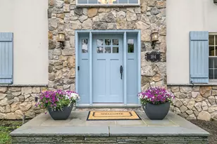 184 Circle Dr, Manhasset, NY 11030 - Photo 2