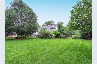 184 Circle Drive, Manhasset, NY 11030 - Photo 32