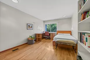 3 Horseshoe Ln, Great Neck, NY 11020 - Photo 16