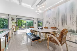 3 Horseshoe Ln, Great Neck, NY 11020 - Photo 8