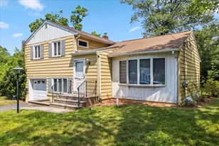 133 Carroll St, Pearl River, NY 10965 - Photo 2