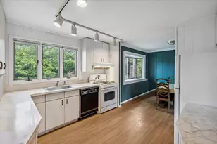 133 Carroll St, Pearl River, NY 10965 - Photo 12