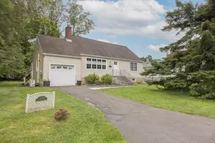 129 Lt Cox Dr, Pearl River, NY 10965 - Photo 2