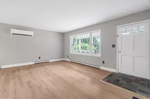 387 Freedom Rd, Pleasant Valley, NY 12569 - Photo 4