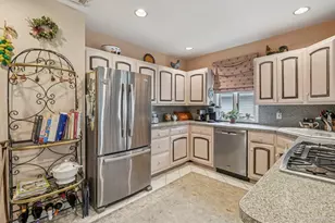 402 N Village Ave, Rockville Centre, NY 11570 - Photo 12