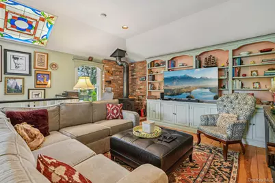 402 N Village Avenue, Rockville Centre, NY 11570 - Photo 14