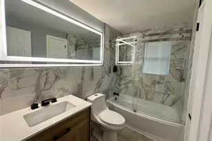 1070 Spur Dr S, Islip, NY 11706 - Photo 20