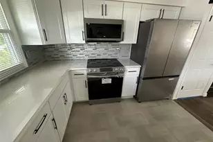 1070 Spur Dr S, Islip, NY 11706 - Photo 16