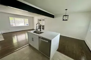 1070 Spur Dr S, Islip, NY 11706 - Photo 12