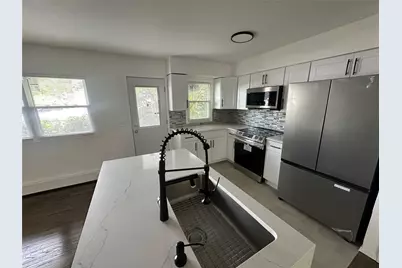 1070 Spur Drive S, Islip, NY 11706 - Photo 10