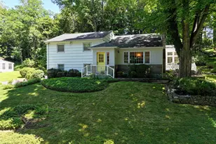 14 Cherie Ln, New Windsor, NY 12553 - Photo 2