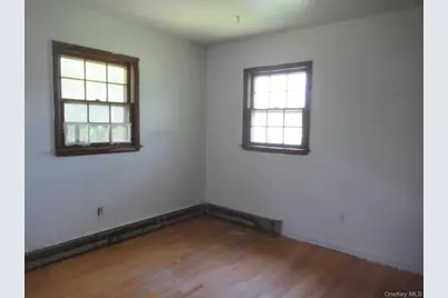 24 Edinburgh Road, Middletown, NY 10941 - Photo 12