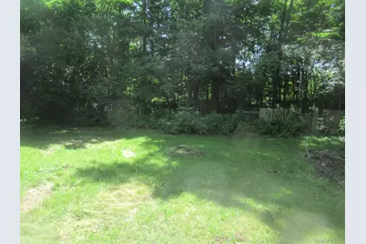 24 Edinburgh Road, Middletown, NY 10941 - Photo 4