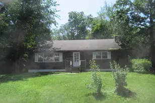 24 Edinburgh Rd, Middletown, NY 10941 - Photo 1