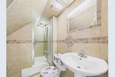 9 Pewter Lane, Hicksville, NY 11801 - Photo 12