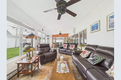 9 Pewter Lane, Hicksville, NY 11801 - Photo 6